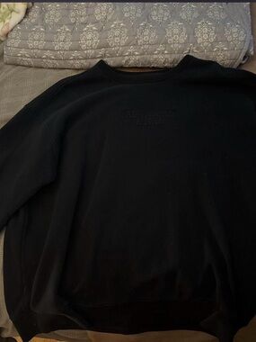 Abercrombie & Fitch Black Crewneck Sweatshirt